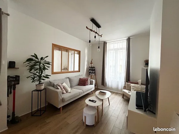 Appartement F2 / Palais de justice 