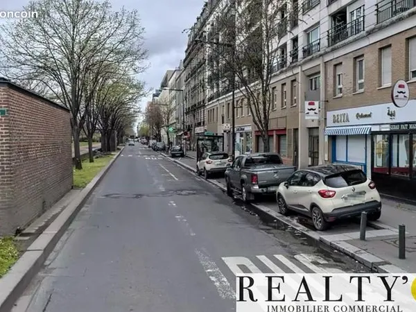 Local commercial 178 m² 