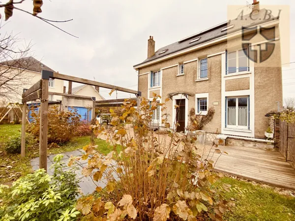 Maison 8 pièces 172 m² 