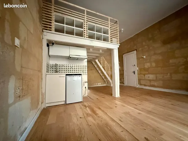 Charmant studio atypique Bordeaux Capucins 