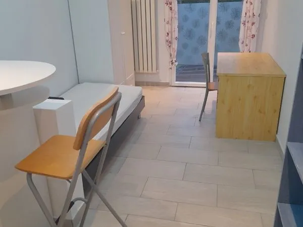 Studio meublé 