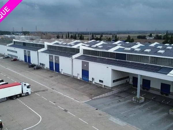Entrepôt 13792 m² 