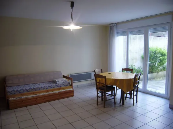 Studio 1 pièce 33 m² 