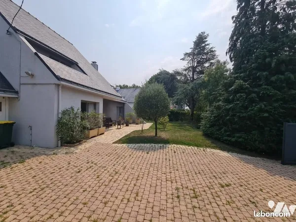 Maison 5 pièces 144 m² 