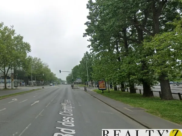 Local commercial 690 m² 