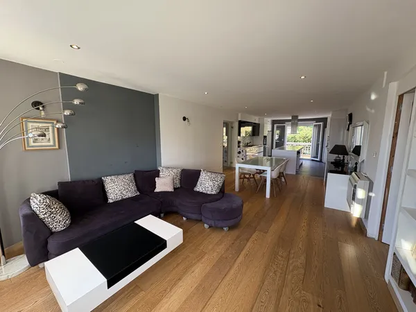 Dépt Hérault (34) A vendre sur Clapiers appartement T5 en R+1 avec extérieur et piscine 