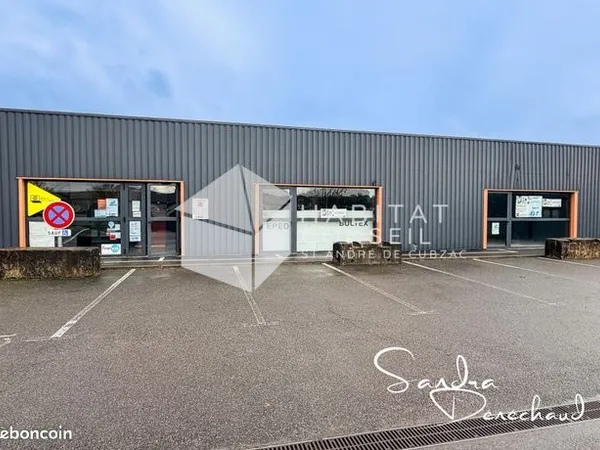 Local commercial 383 m² 