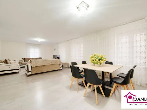 Maison 10 pièces 286 m² 