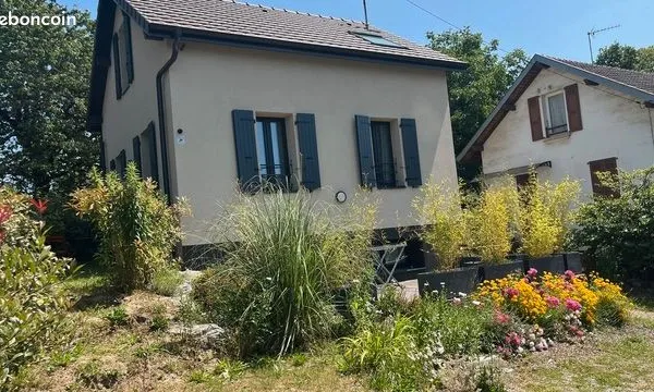 Emplacement idéal - Superbe T2 meublé avec Parking 