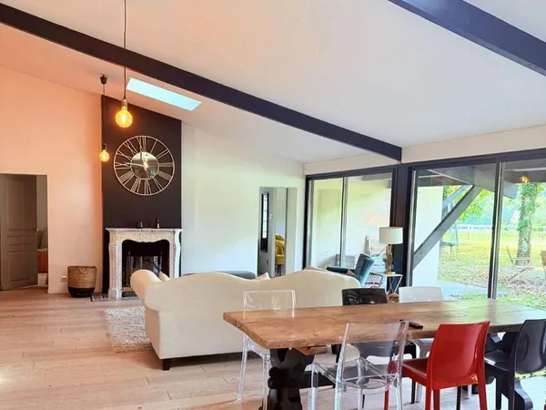 Maison 5 pièces 140 m² 