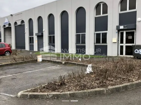 Local d'activité 1160 m² 
