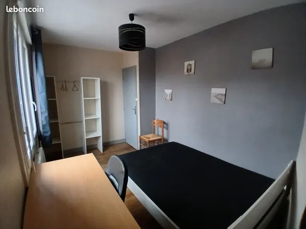Chambre dans maison 