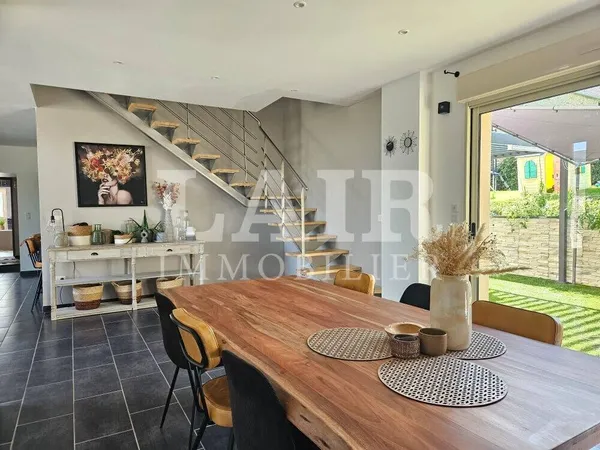 Maison 8 pièces 164 m² 