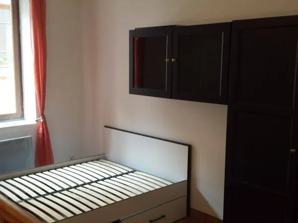 Studio 1 pièce 30 m² 