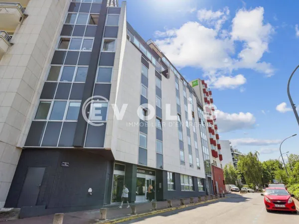 Bureaux 726 m² 