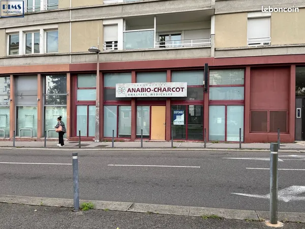 Local commercial 112 m² Saint-Étienne 