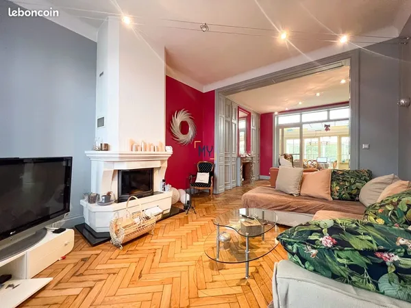 Maison 7 pièces 195 m² 