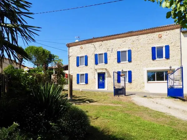 Maison 8 pièces 306 m² 