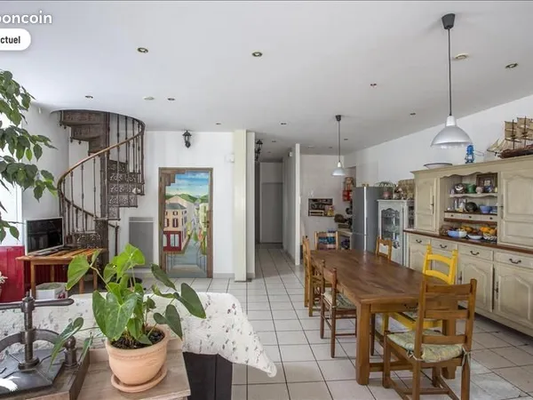Maison de ville 6 pièces 255 m² 