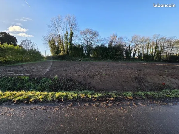 Terrain 600 m² Lanneuffret 