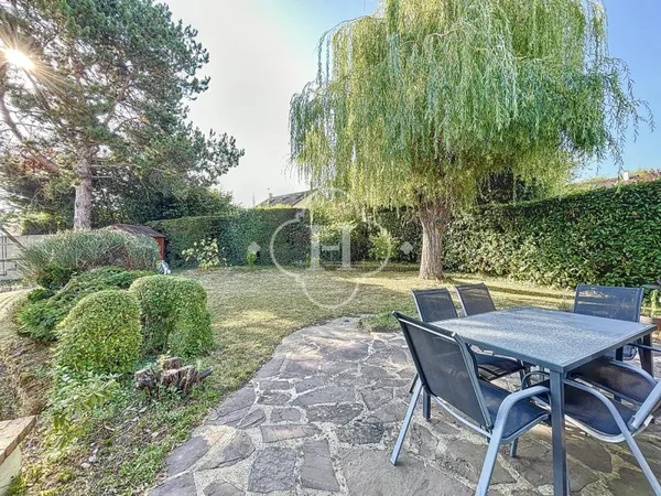Aigremont - Belle maison 7 pièces 195 M²