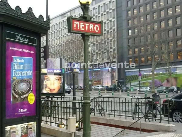 Local commercial 214 m² 
