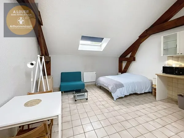 Studio 1 pièce 25 m² 