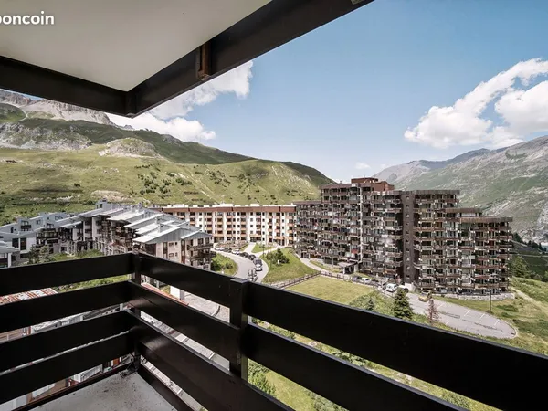 Studio 4 pièces 73 m² 