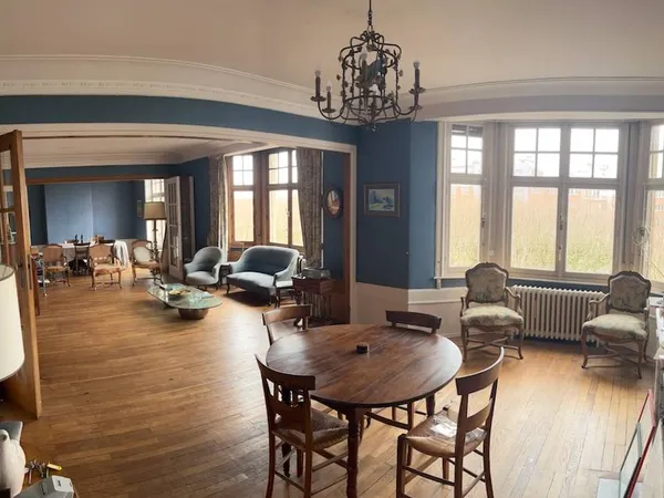 Vends à LILLE grand appartement 4 chambres salon 55m² 