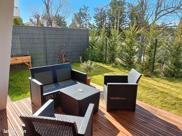 A VENDRE - Appartement T2 avec jardin - Eguilles 