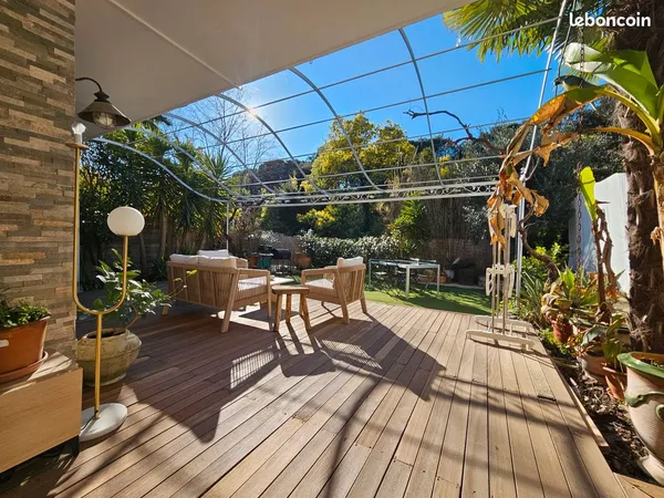 Location meublée a l'année appartement T4 avec jardin à Sainte-Maxime 