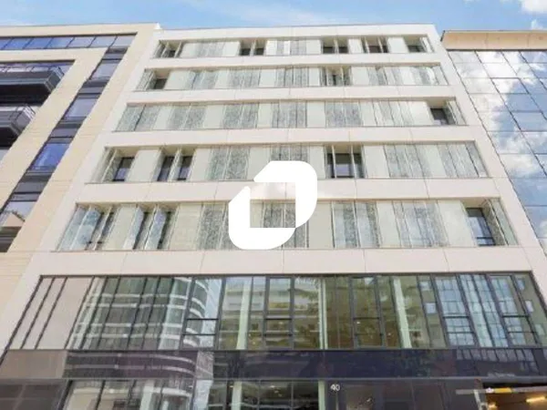 Bureaux 563 m² 