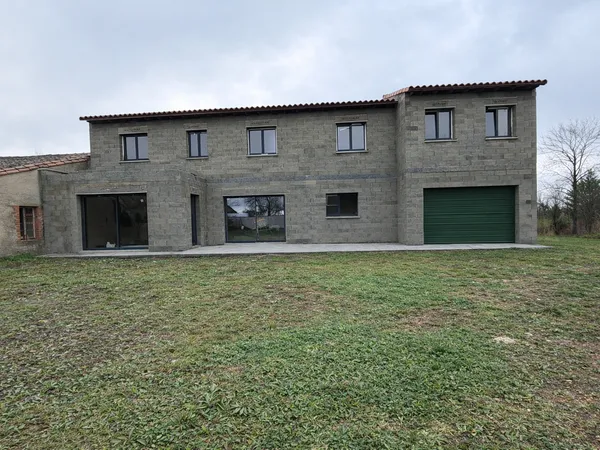 Maison 4 pièces 200 m² 