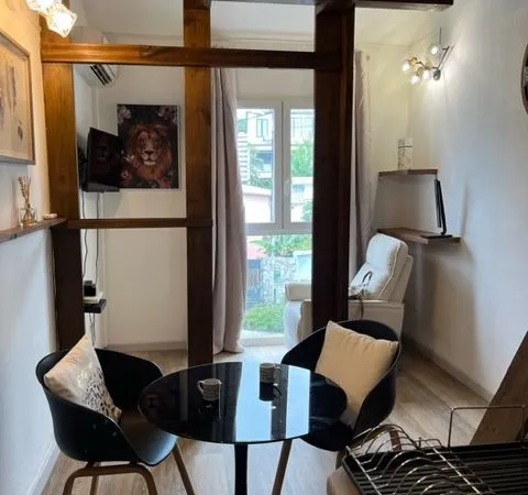 Studio meublé 650e 
