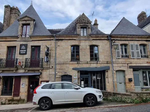 MORBIHAN, Guémené-sur-Scorff, Bar, Restaurant et Chambres d'Hôtes d'Exception avec logement de 