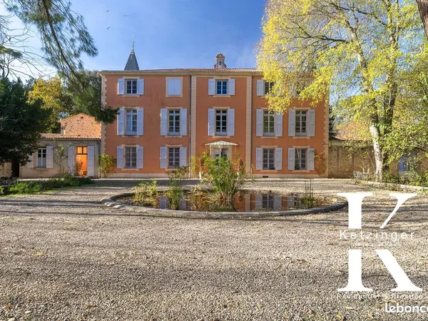 Château 28 pièces 1450 m² 