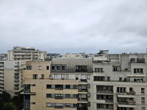 Studio 1 pièce 27 m² 