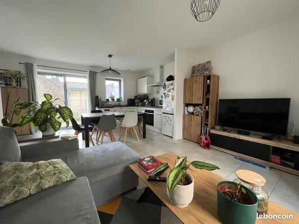 T3+bureau avec extérieur et garage 