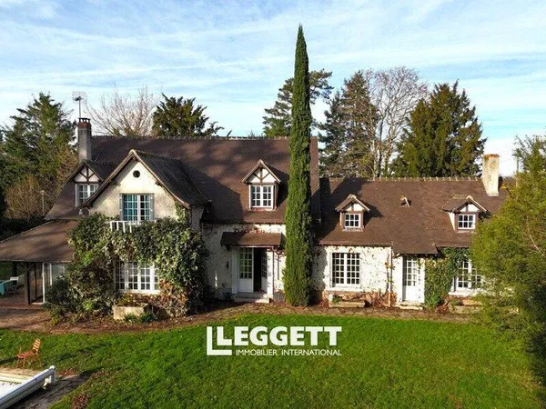 Maison 7 pièces 239 m² 