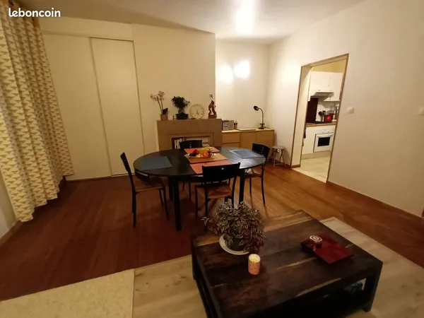 Grand studio 36m2 au 2ème étage 