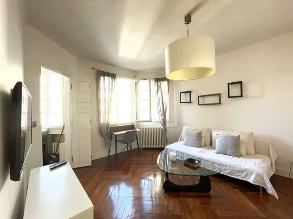 Studio 1 pièce 33 m² 