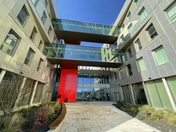 Bureaux 303 m² 