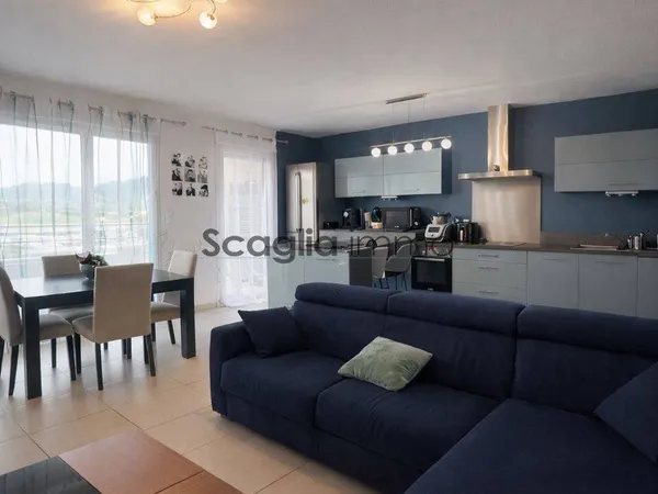 Appartement 4 pièces 79 m² 
