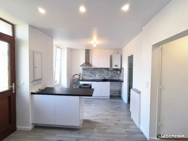Appartement T1 35m2 + 30m2 de sous sol 