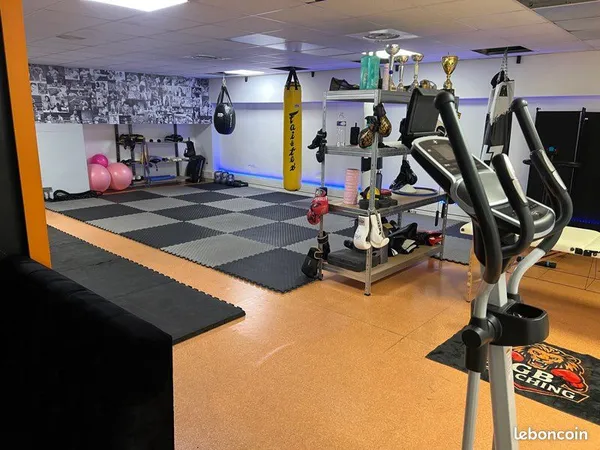 Local commercial 80 m² - À l'étage 