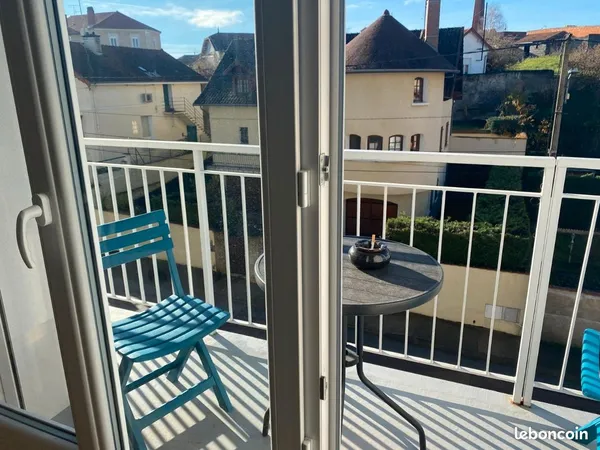 F1 29m2 dernier étage avec balcon, cave, garage, cuisine équipéee 
