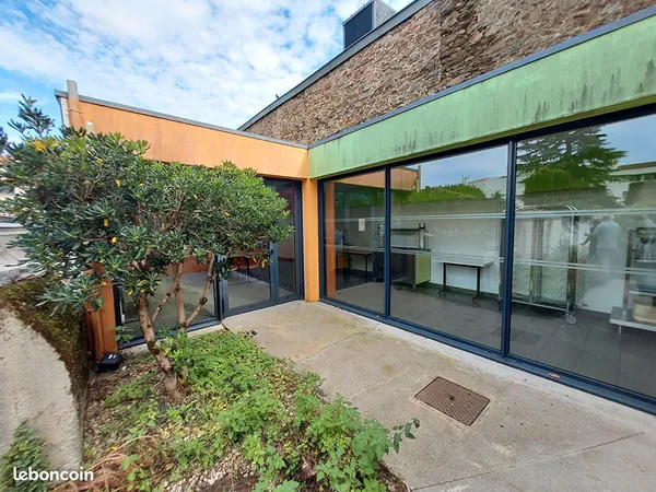 Bureaux 1540 m² LA ROCHE SUR YON 