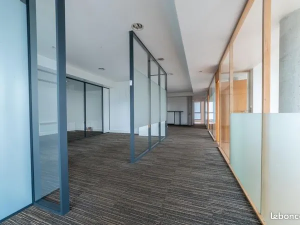 Local commercial 145 m² 