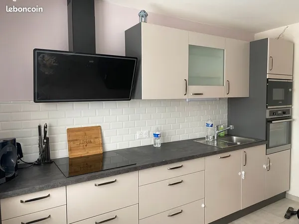 Appartement T2 Meublé 52 m2 avec cave et parking 