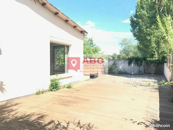 Bureau 160 m² 
